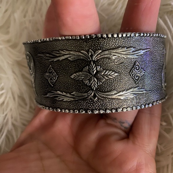 Bracelet - Picture 2 of 14